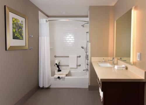 Staybridge Suites - Wisconsin Dells - Lake Delton, an IHG Hotel