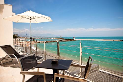 Villeneuve-Loubet Hotels