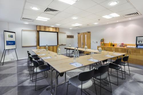 Holiday Inn Express London - Watford Junction an IHG Hotel - image 4