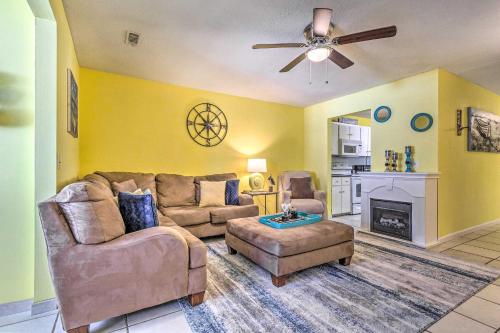 Vibrant PCB Townhome with Private Outdoor Oasis - image 6
