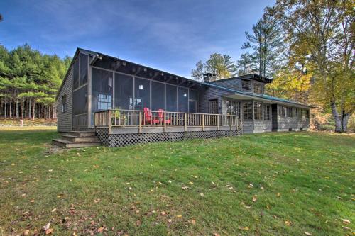 Peaceful Lakefront Escape with Deck & Kayaks! - North Lovell