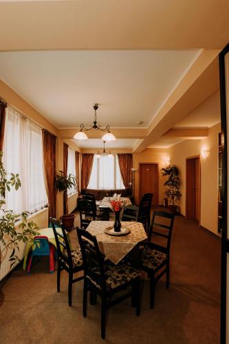 Guest house Lacul Linistit in 莫內亞薩