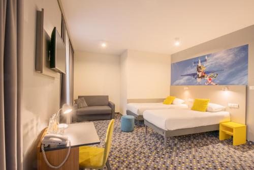 room detail thumbnail 0