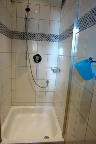 Lotte - The Backpackers - image 5