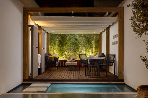 STUPENDO- Two Rooms, patio With refreshing Pond-Center-Air conditioning, Lisbona