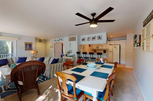 Sea Colony Pinewood II - image 5