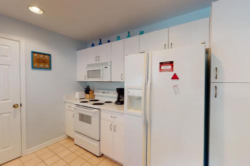 Sea Colony Pinewood II - image 8