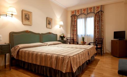 Hotel Doña María - image 9