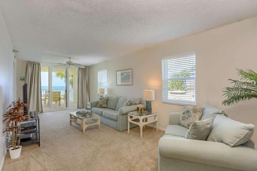 105 Hamilton House - image 2