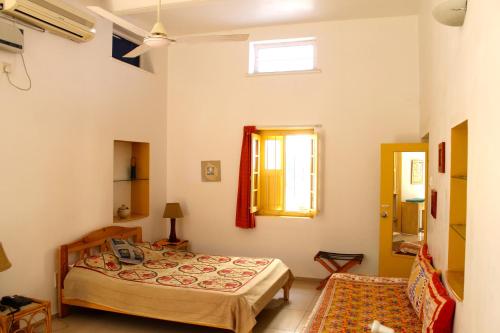 2 twin beds