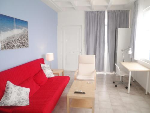Seafront Studios and Apartments - image 12