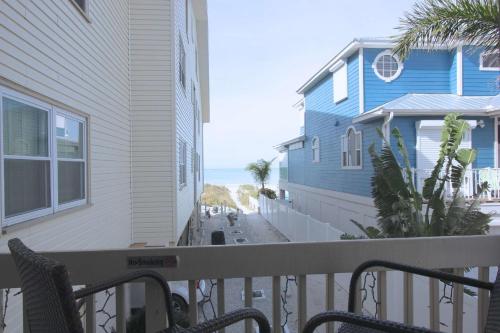 5 Pipers Nest in Indian Shores (Florida)