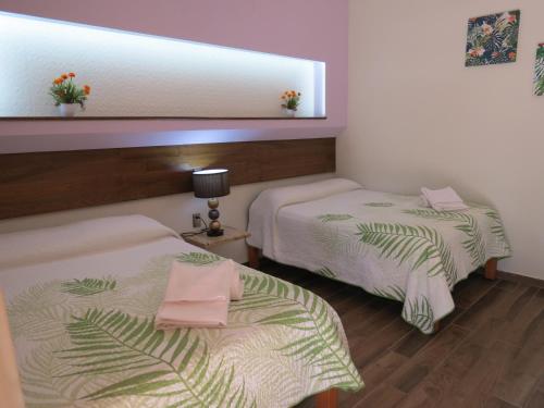 2 double beds