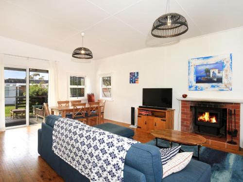 Triangulo @ Culburra - Pet Friendly - 2 Mins to Beach