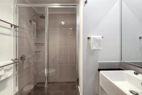2 bedrooms, 3 beds