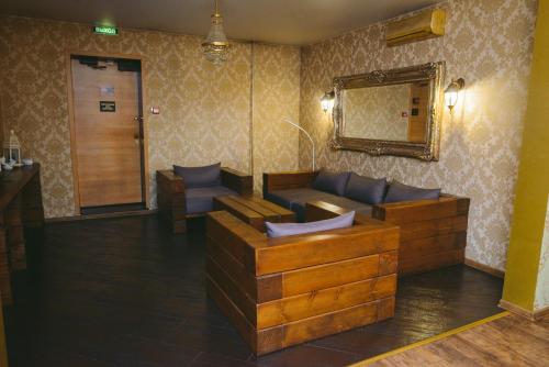 Aurooms Kontinent Hotel - image 7