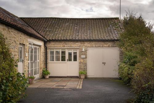 Ford End Cottage - image 6