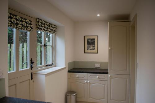 Ford End Cottage - image 13