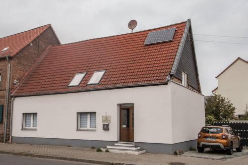 Apartment Haus 8 Hohenwarsleben 7.4km von Hohe Börde entfernt