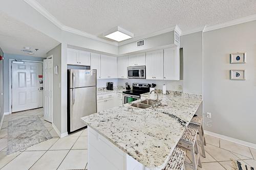 Gulf-Front Tidewater Condo with Balcony Views & Pool condo - image 5