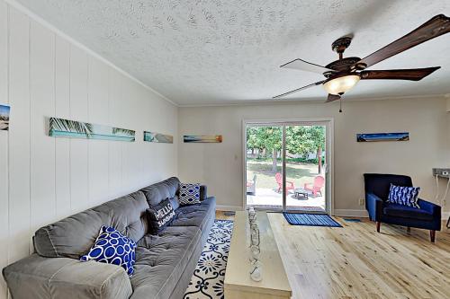 Quiet Retreat with Large Backyard - Walk to Beach! home - image 3