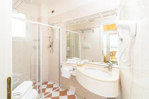 Hotel Karinzia - image 3