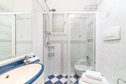 Single Room image 4