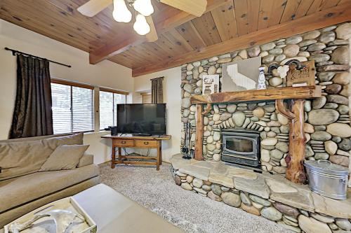 Spacious Lake Getaway with Hot Tub & Game Garage home - image 2