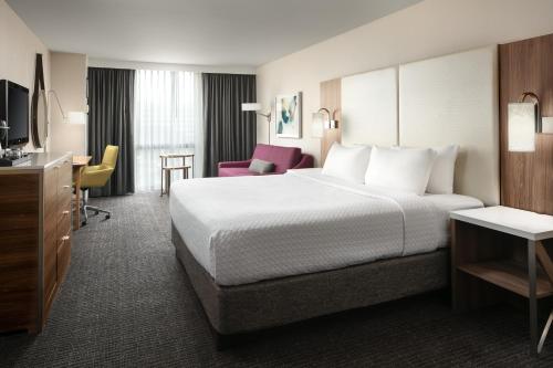 Crowne Plaza Hotel Houston River Oaks an IHG Hotel - image 13