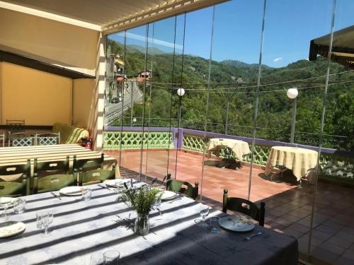 House with 6 bedrooms in Olivetta with furnished terrace and WiFi 14 km from the beach