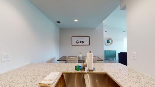 Aransas Harbors F221 condo - image 3