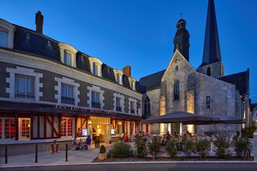Relais des Trois Châteaux Hôtel-Restaurant - Teritoria - Hôtel - Cour-Cheverny
