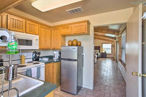 Pet-Friendly Efficiency Cottage with Pool!