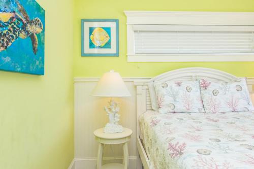 Gulf Breeze by AMI Locals - main image