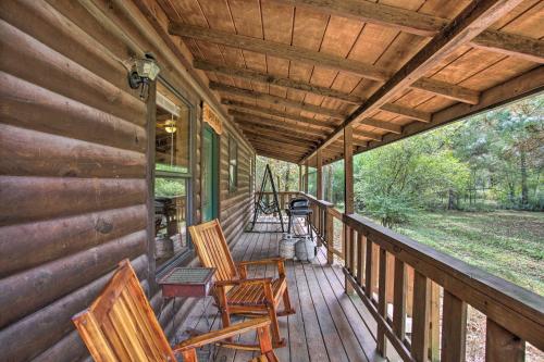Pet-Friendly Cabin 5 Miles to Broken Bow Lake - image 4