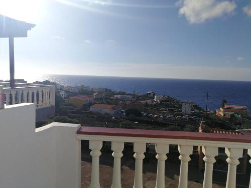  2 bedrooms appartement with sea view and furnished terrace at La Caleta, Pension in La Caleta