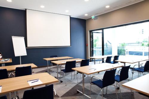 Holiday Inn Express - Darmstadt an IHG Hotel - image 4
