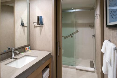 Hyatt Place Chicago Wicker Park - BRAND NEW - image 9