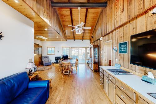 The Beach House - image 9