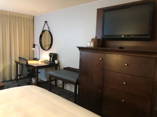 Crowne Plaza Hotel Chicago-Northbrook