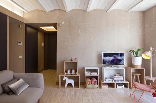 2 Bedroom 2 Bathroom Penthouse with Terrace