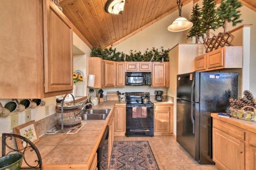Lazy Moose Cabin with Wraparound Deck and Privacy! - image 6