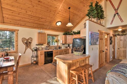 Lazy Moose Cabin with Wraparound Deck and Privacy! - image 8