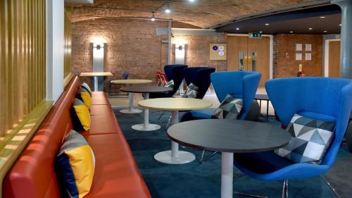 Holiday Inn Express Liverpool-Albert Dock an IHG Hotel - image 3