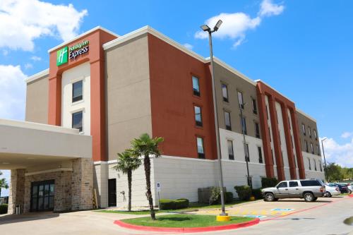 Holiday Inn Express Hillsboro I-35