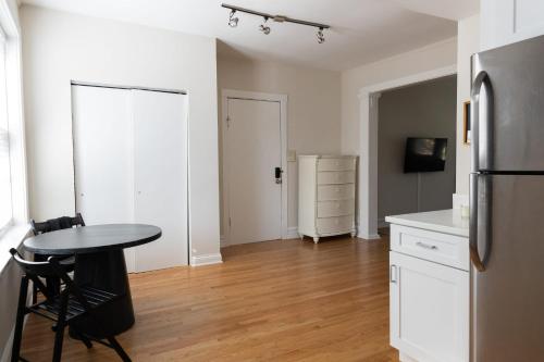 Updated Lake View 1BR with W&D by Zencity - image 6