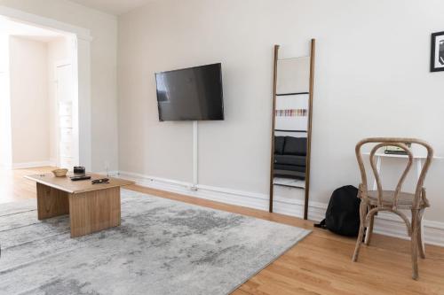 Updated Lake View 1BR with W&D by Zencity - main image