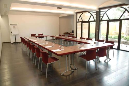 Best Western Plus Le Lavarin - image 3