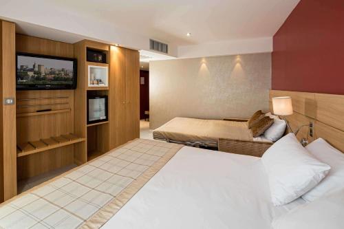 Best Western Plus Le Lavarin - image 11