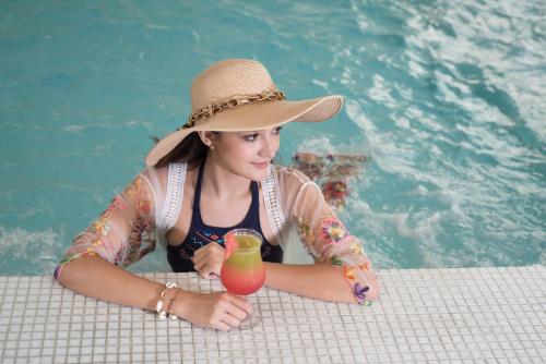 Swimming pool, Hotel Crown Victoria in Queretaro